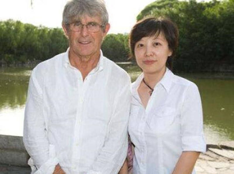 第28分钟，阿尔贝托主罚任意球开出，罗马尼奥利头球攻门被帕特里西奥化解。
